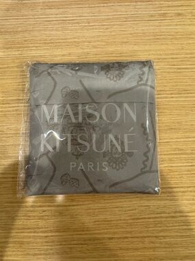 maison kitsune parisian map foldable tote